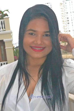 204006 - Paola Age: 29 - Colombia