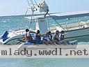 cartagena-women-boat-1104-41